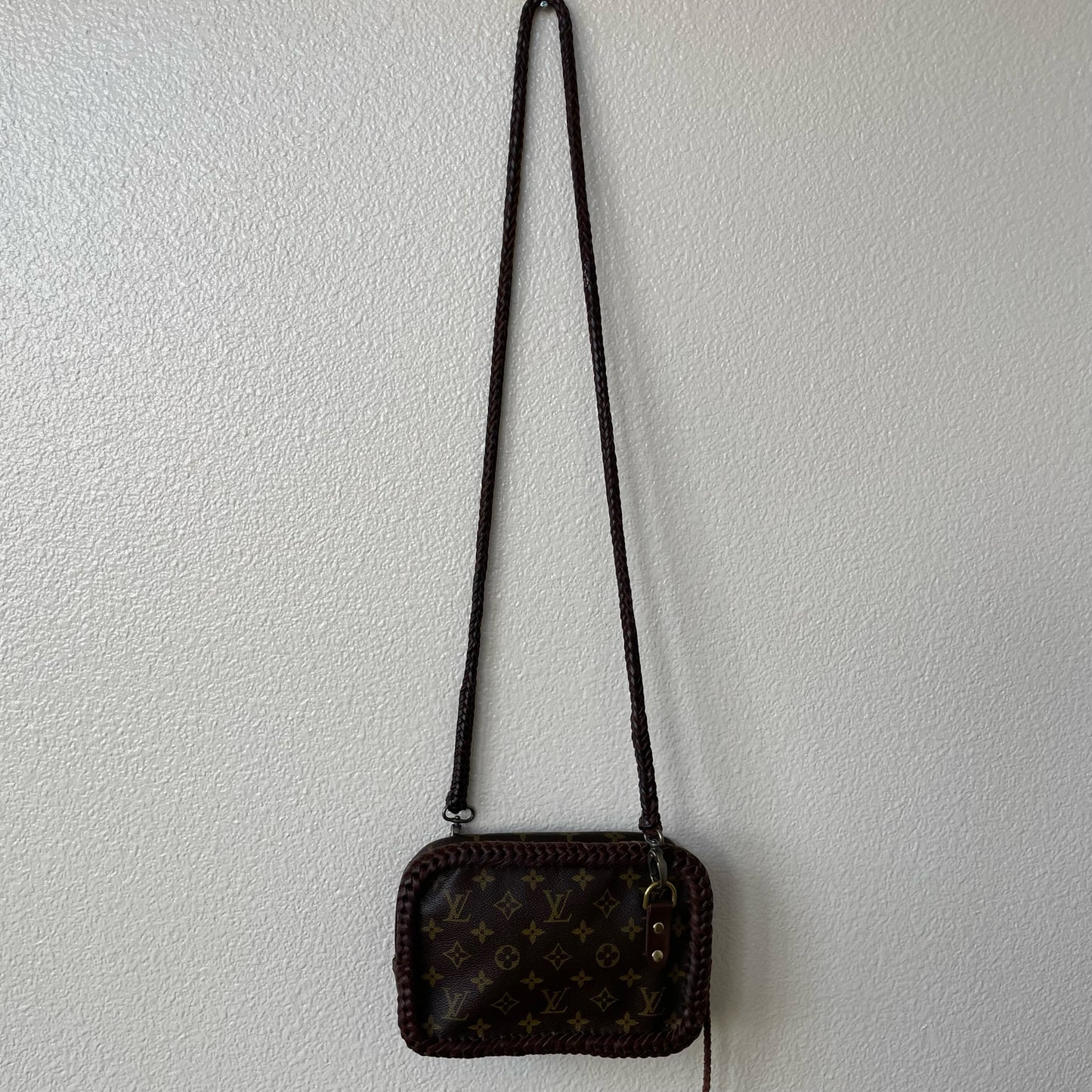 LRB Trousse 23 (monogram)