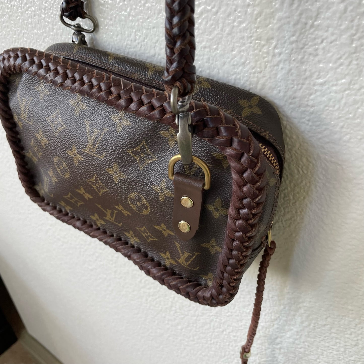 LRB Trousse 23 (monogram)